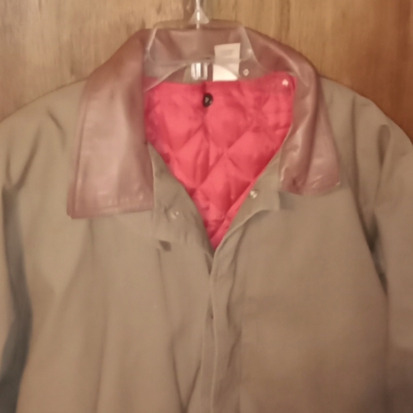 Green Large Winter Jacket With Red Lining Cotton Leather And Nylon - Picture 2 of 6